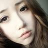 轿夫抬狗爬山 主人徒步跟随